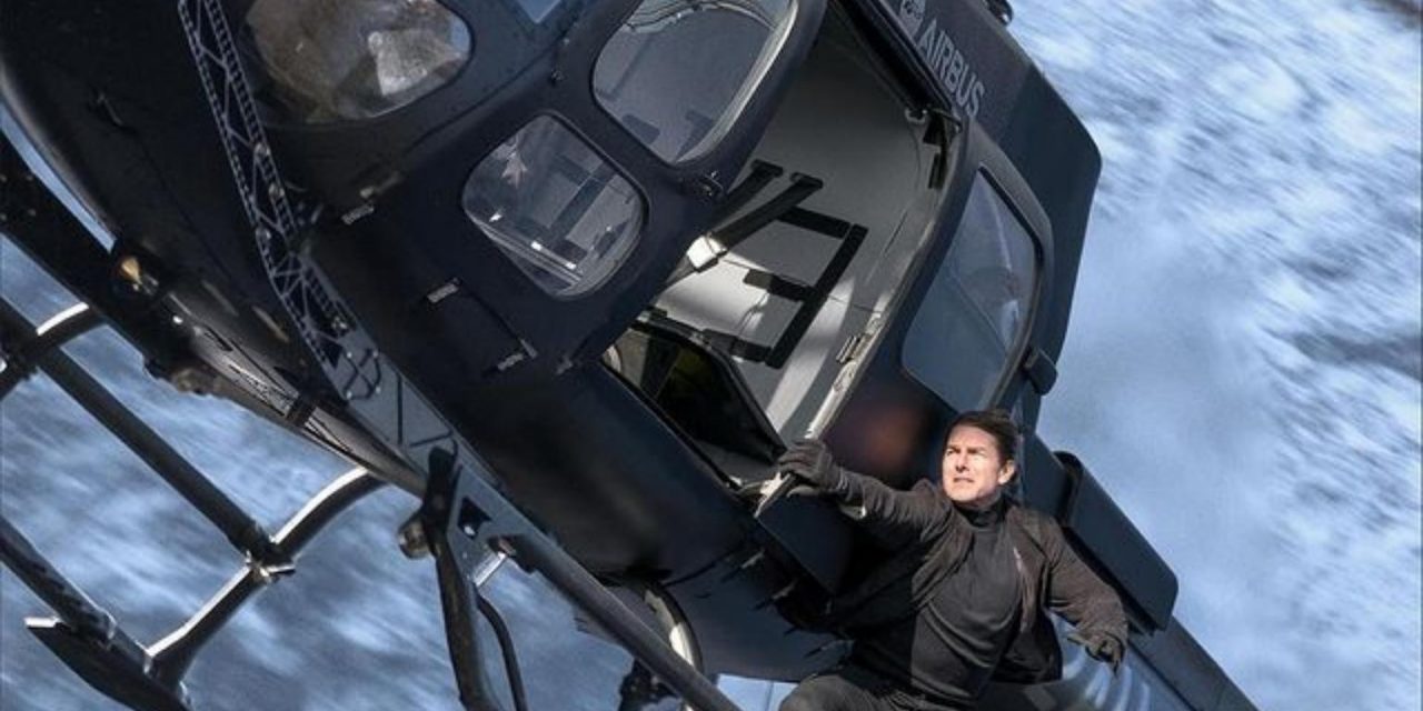 Tom Cruise Nekat Terjun Bebas Tanpa Stuntman Dari Helikopter