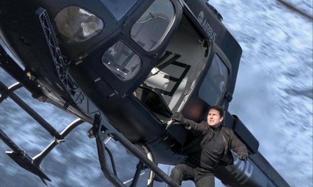 Tom Cruise Nekat Terjun Bebas Tanpa Stuntman Dari Helikopter
