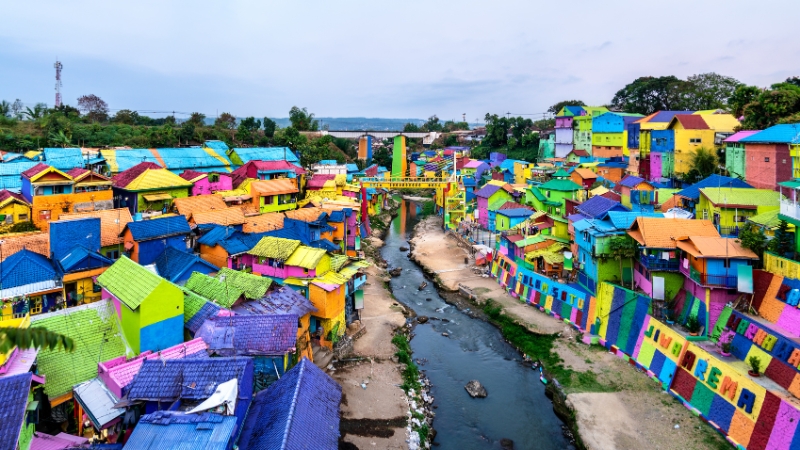 Menjelajahi Jodipan Rainbow Village Di Malang, Yuk Kita Bahas
